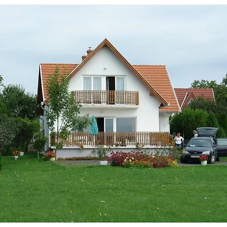 Feriehus Csiri Vendeghaz Cserszegtomaj